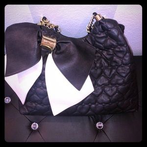 Oversized Bow Betsey Johnson
